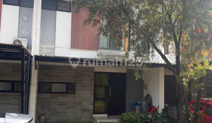 Nice House to Live in at Delatinos BSD City