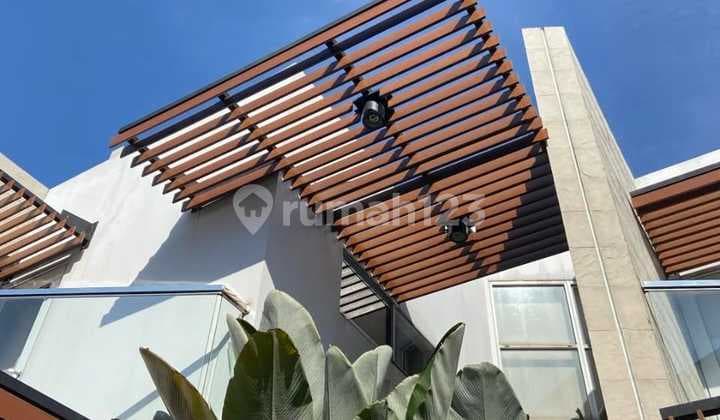 Rumah Bagus Dekat Tol& Sekolah International Discovery Bintaro Tangsel