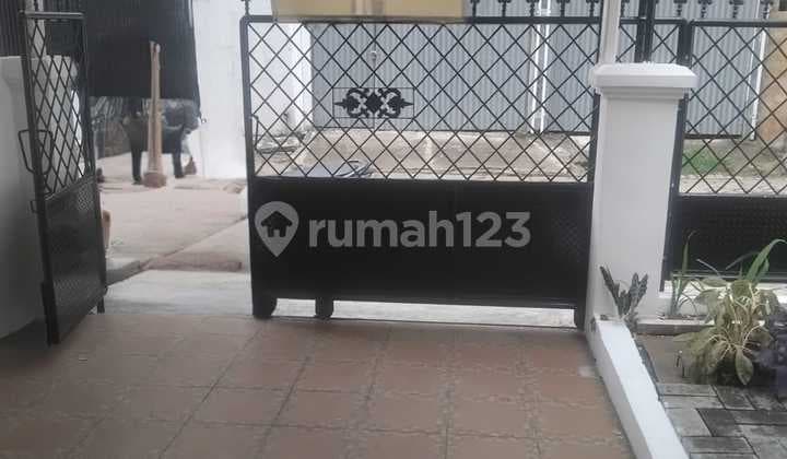 Sewa Rumah Siap Huni Bebas Banjir Bintaro Sektor 5 Tangerang Selatan