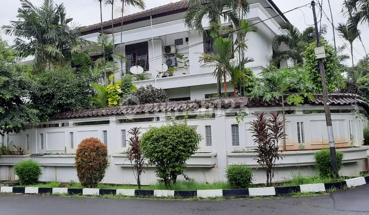 Rumah Bagus Nyaman Greeny Halaman Luas Bukit Cinere Mas Depok