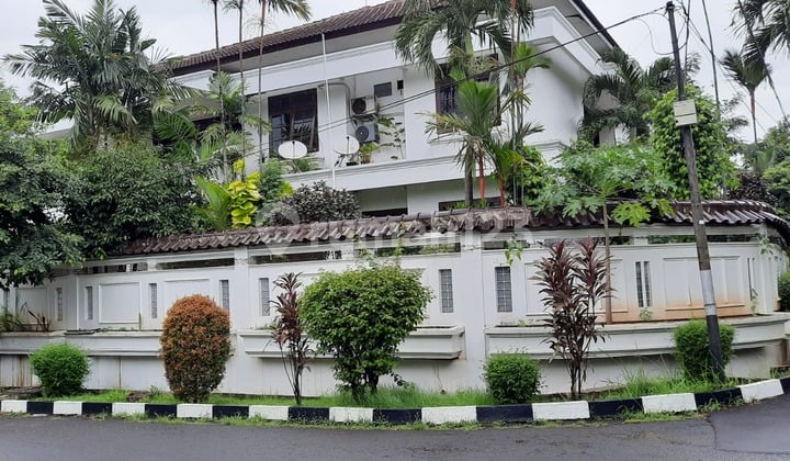 Rumah Bagus Nyaman Greeny Halaman Luas Bukit Cinere Mas Depok