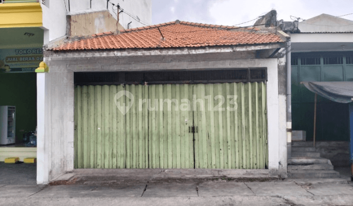 For Sale: 1.5-Story Shophouse on Sidotopo Wetan Main Road, North Surabaya