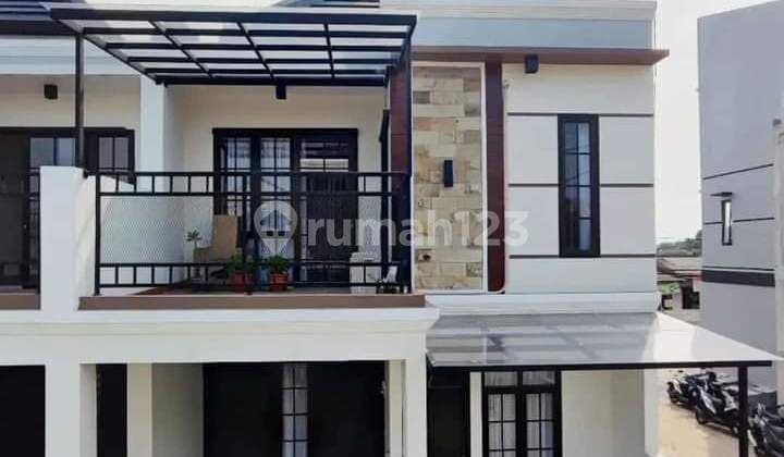 Ready-to-Occupy House One Step from Toll and MRT in Cimanggis Depok