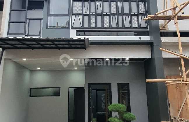 Rumah 2 Lantai Siap Huni Di Kukusan Depok Nempel Jaksel