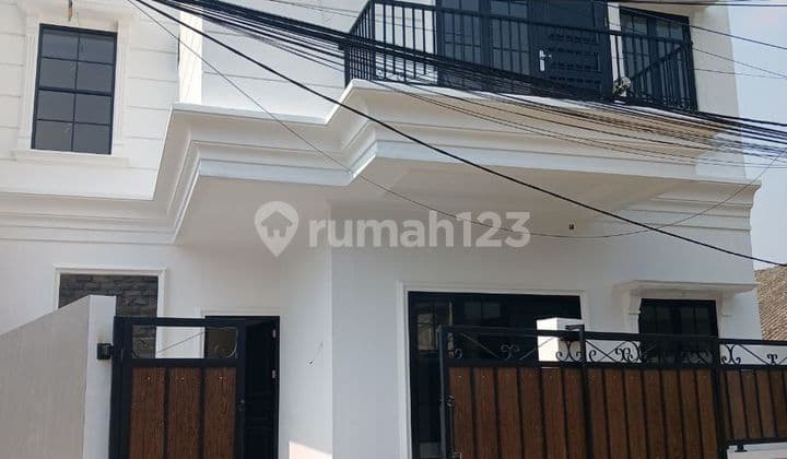 Rumah 2 Lantai Di Lokasi Strategis Dekat Stasiun Depok