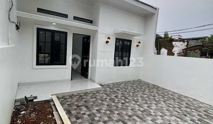 Rumah Siap Huni Di Lokasi Strategis Dengan Luas Tanah Besar