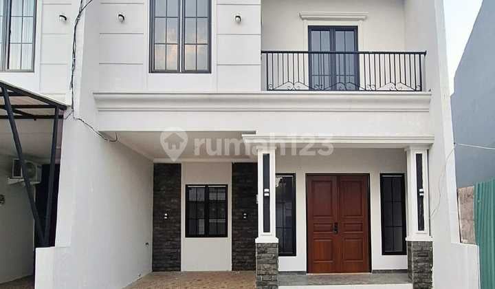 Rumah 2 Lantai Siap Huni Dekat Stasiun Depok