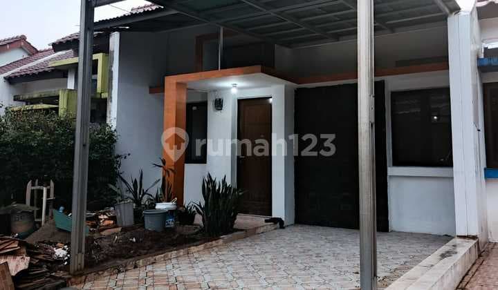 Rumah Siap Huni Di Perumahan Besar Nempel Tol Desari