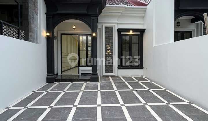 Rumah Siap Huni Dekat Stasiun Kereta Depok