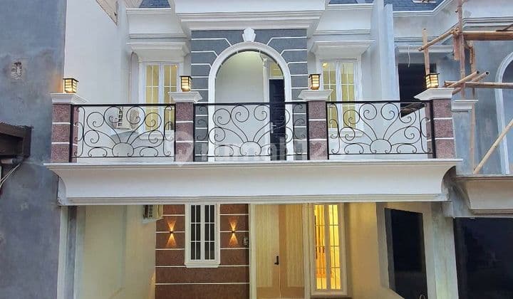 Rumah 2 Lantai Di Jalan Utama Lenteng Agung