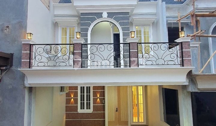 Rumah 2 Lantai Di Jalan Utama Lenteng Agung