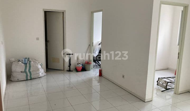Ready-to-Occupy East Coast Apartment near Pakuwon City