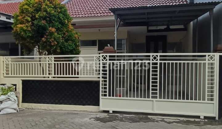 Rumah Bagus Unfurnished SHM Tambaksari, Surabaya