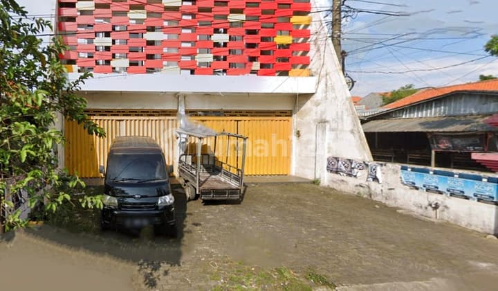 Petiken Driyorejo Gresik Commercial Building