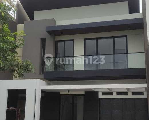 Rumah 2 Lantai Baru HGB di Citraland Utama, Surabaya Rumah 2 Lantai Baru HGB di Citraland Utama, Surabaya