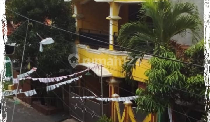 Rumah 2 Lantai Bagus SHM di Rewwin Waru Sidoarjo, Sidoarjo