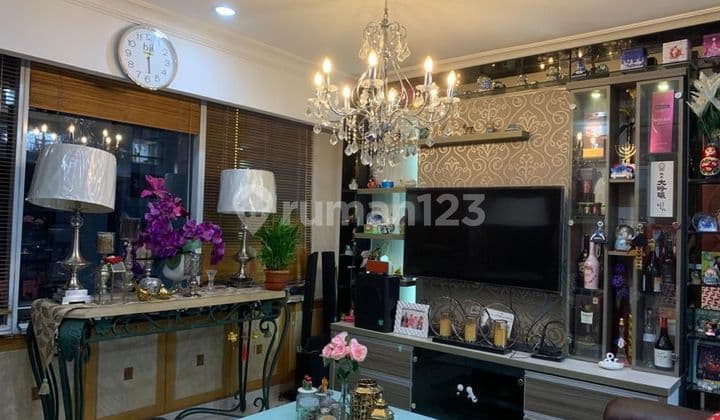 Apartemen Mewah Taman Anggrek
tower 5 (2 Unit Gandeng)