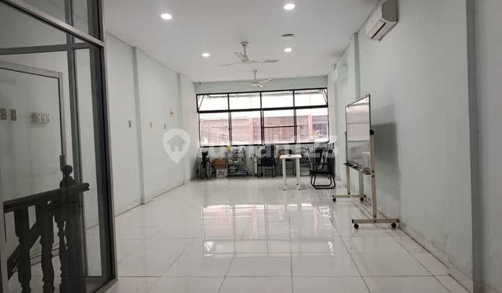 Ruko Bagus dan Rapi di Sawah Besar, Jakarta Pusat