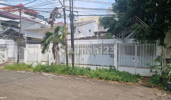 Rumah Hitung Tanah di Pluit Sakti Jakarta Utara