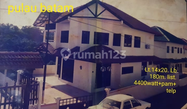 Rumah Bergaya Minimalis Di Batu Ambar, Batam