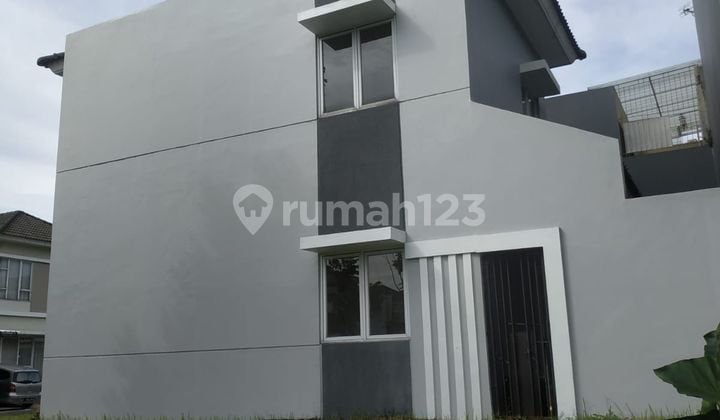 Rumah Di Serenade Lake Gading Serpong. Tangerang