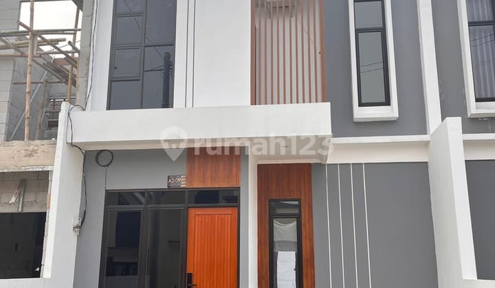 2-Story House in Sawangan, Depok City with Strategic Access and SHM Legality