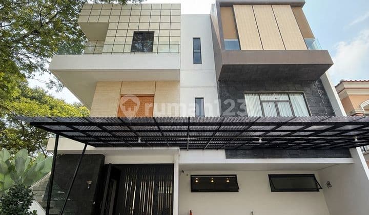 Translation: For Sale - Corner House, 3 Storeys, Pantai Indah Kapuk