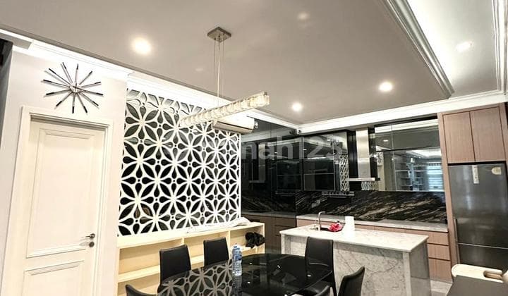 For Sale Furnished 2-Story House 10 X 18, Latin America Green Lake City