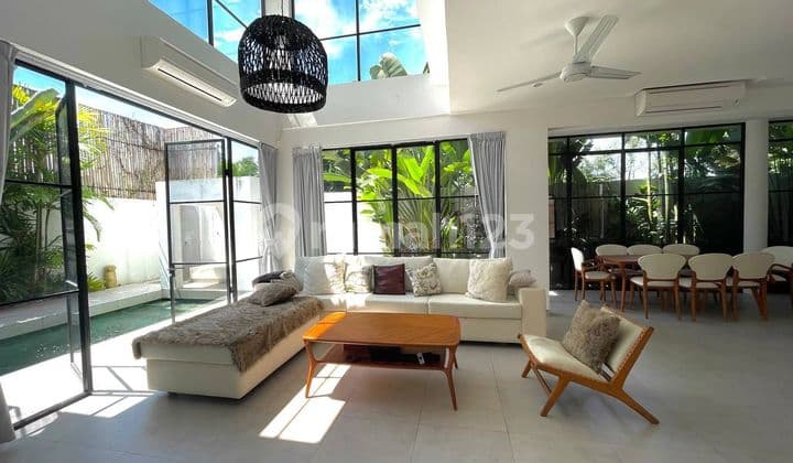 Fantastic Beautiful Villa Minimalis Modern Stlye In Umalas Bali