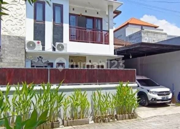 Rumah Cantik Modern Stlyekomplek Perumahan Ayani Utara