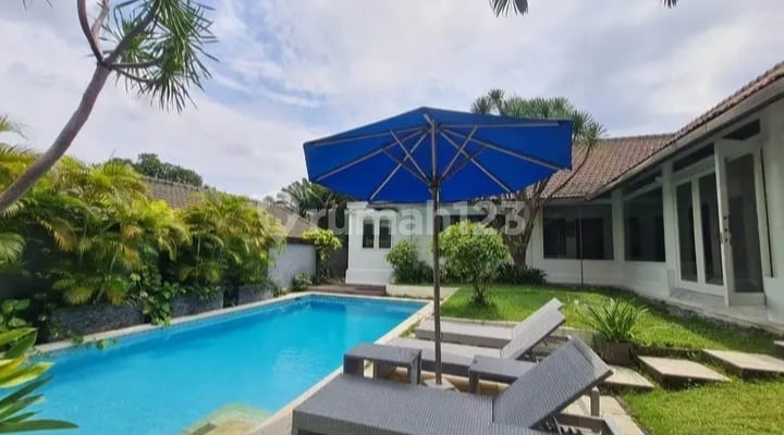 Fantastic Villa with Beautiful Garden Located in Umalas Bali