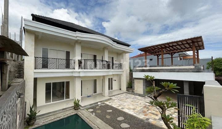 Rumah Semi Villa Area Teuku Umar Denpasar Barat