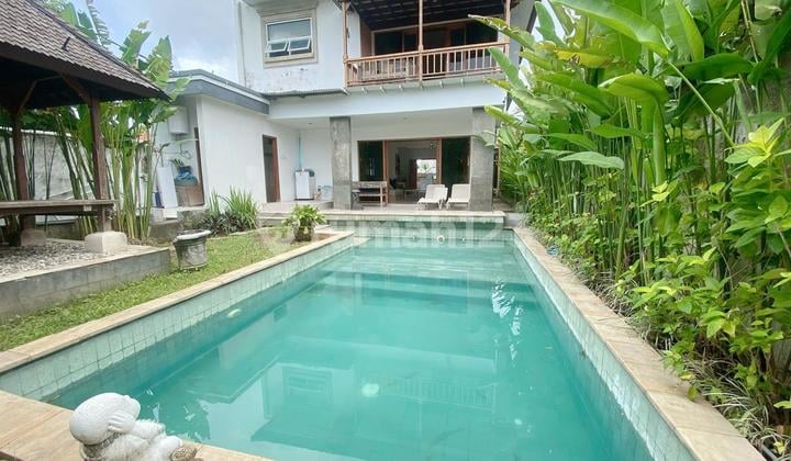 Villa Cantik Lantai 2 Lokasi Strategis di Umalas Klecung Bali