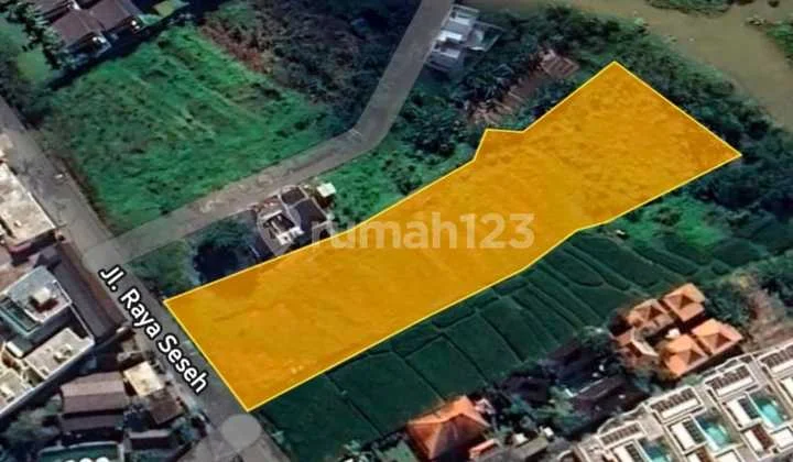 Strategic Land Location Only 100 Meters From Saseh Beach