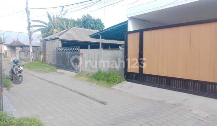 Bonus Land with Car Garage Suitable for Building a Villa or Private Residence in Tukad Balian