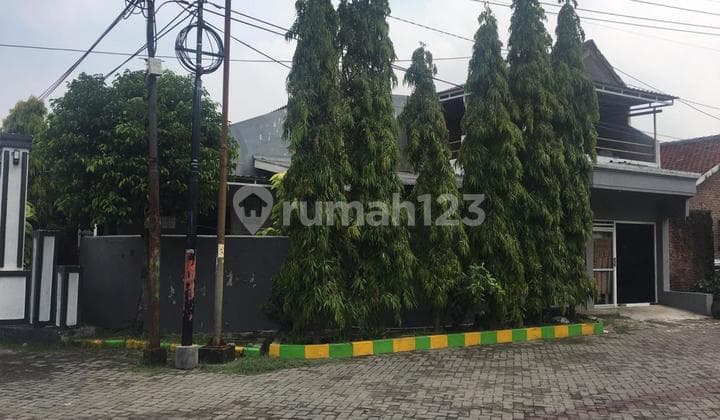 Rumah 2 Lantai Bagus SHM di Wisma Lidah Kulon, Surabaya