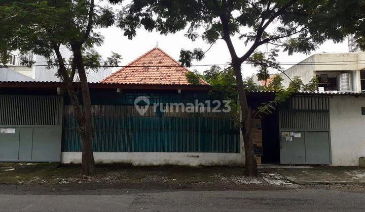 Rumah Bagus di Jalan Kemuning, Surabaya Dijual Murah Rumah Bagus di Jalan Kemuning, Surabaya Dijual Murah
