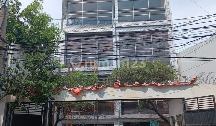 Building 5 Lantai Bisa Dibuat Office di Raya Kedung Cowek, Surabaya