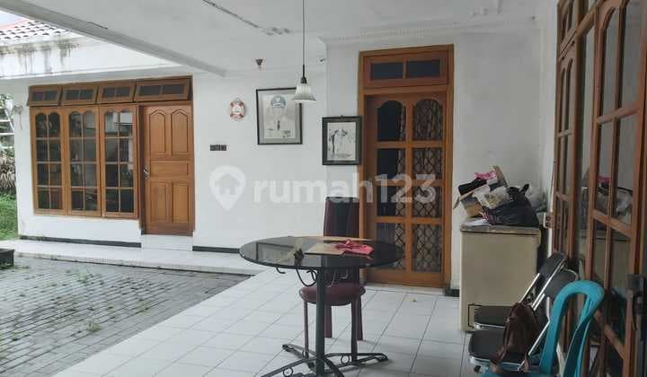 HOUSE FOR SALE IN DHARMAHUSADA INDAH SURABAYA