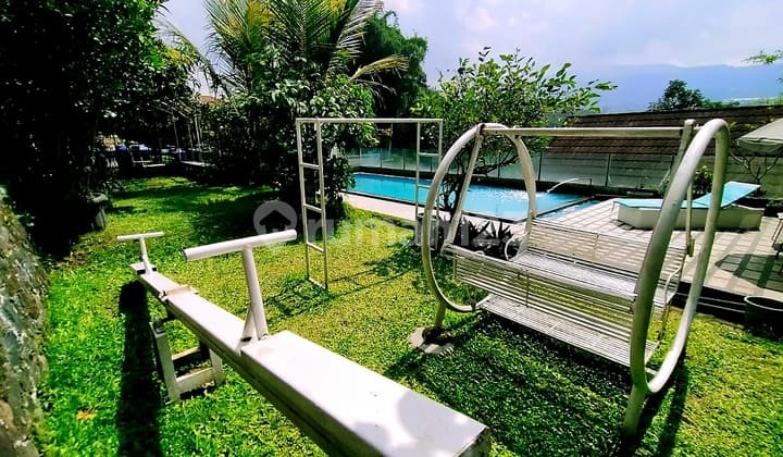Private Villa Bagus Furnished SHM di Lembang, Bandung Barat