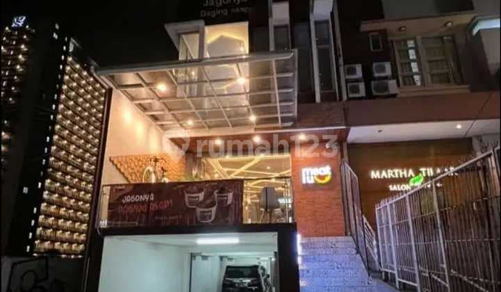 Rumah Resto Bagus Furnished di Mainroad Ciumbuleuit, Bandung