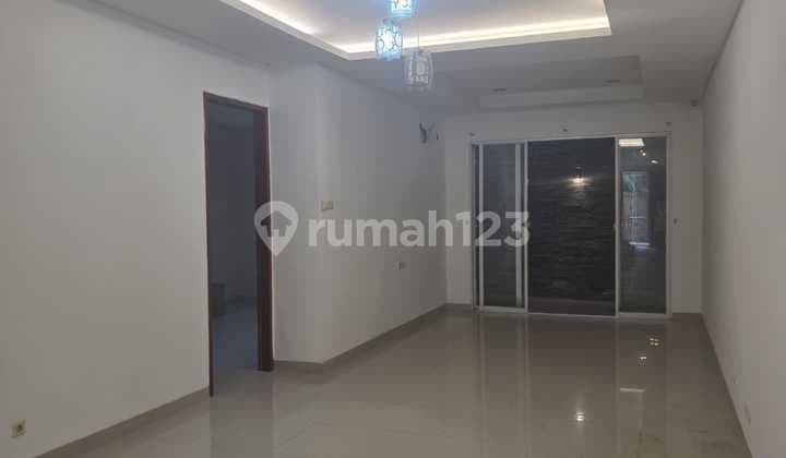 For Sale 3-Storey House Negotiable Until Deal @Rumah Camar Elok Pik