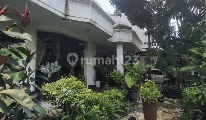 Rumah Mewah Dalam Komplek di Duren Sawit