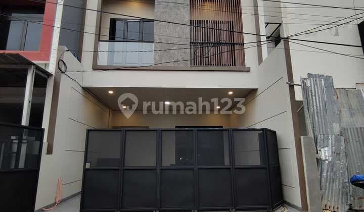 Rumah Baru Modern Minimalis di Rawamangun
