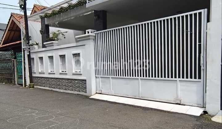 Rumah Siap Huni di Utan Kayu Jakarta Timur