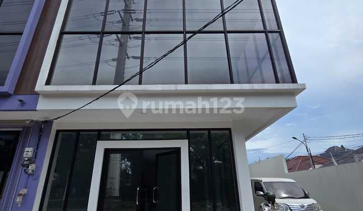 Ruko Baru Lokasi Strategis di Rawamangun