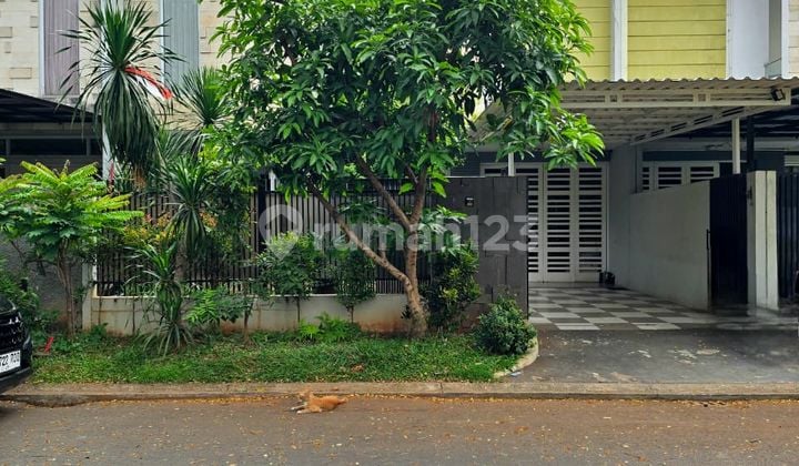 Rumah Second Dalam Perumahan Metland Menteng