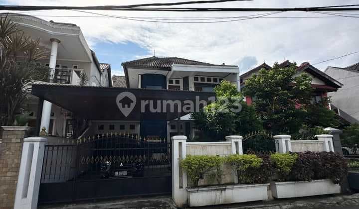 Rumah Secondary Dalam Komplek di Ciracas