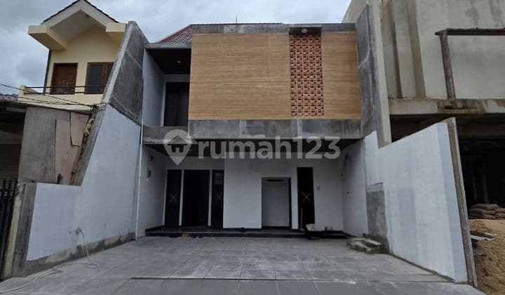 Rumah Baru Design Modern Minimalis di Cempaka Putih