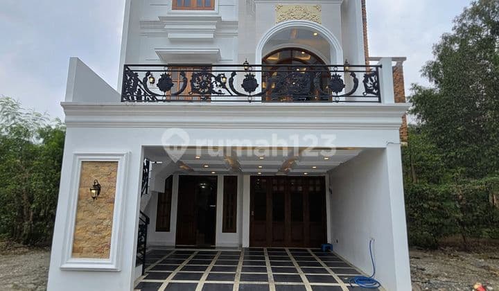 New House Classic Luxury Design in Jagakarsa